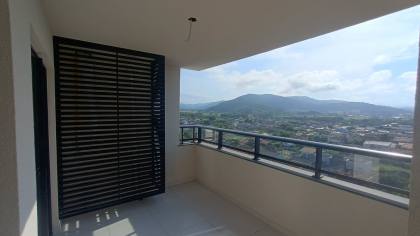 Apartamentos de 3 Dormitórios, Sendo 1 suíte, apenas 390 metros do mar.