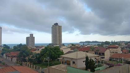 Apartamentos de 3 Dormitórios, Sendo 1 suíte, apenas 390 metros do mar.