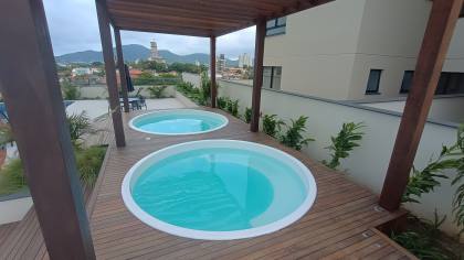 Apartamentos de 3 Dormitórios, Sendo 1 suíte, apenas 390 metros do mar.