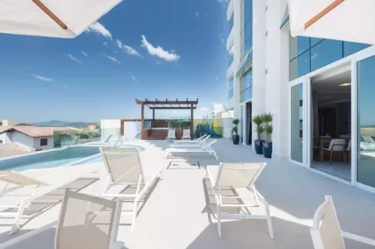 Apartamento Para Vender com 2 quartos 2 suítes no bairro Itacolomi em Balneário Piçarras