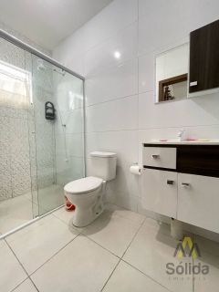 Casa com 02 quartos sendo 01 suíte no Centro de Penha