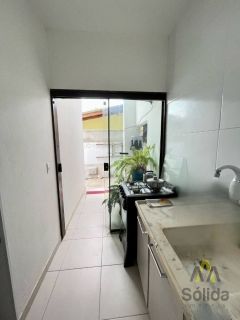 Casa com 02 quartos sendo 01 suíte no Centro de Penha