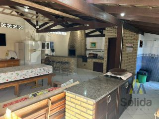 Ampla Casa Para Vender com 5 quartos no Bairro Centro em Penha