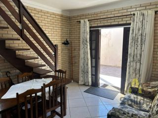 Ampla Casa Para Vender com 5 quartos no Bairro Centro em Penha