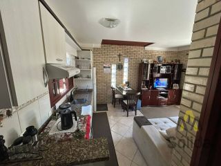 Ampla Casa Para Vender com 5 quartos no Bairro Centro em Penha