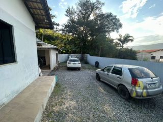 Ampla casa na Santa Lídia com 350m², com área de lazer e piscina