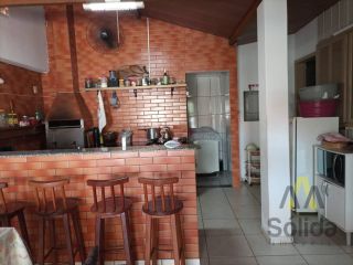 Casa Para Vender com 4 quartos no bairro Armação em Penha