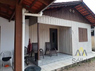 Casa Para Vender com 4 quartos no bairro Armação em Penha