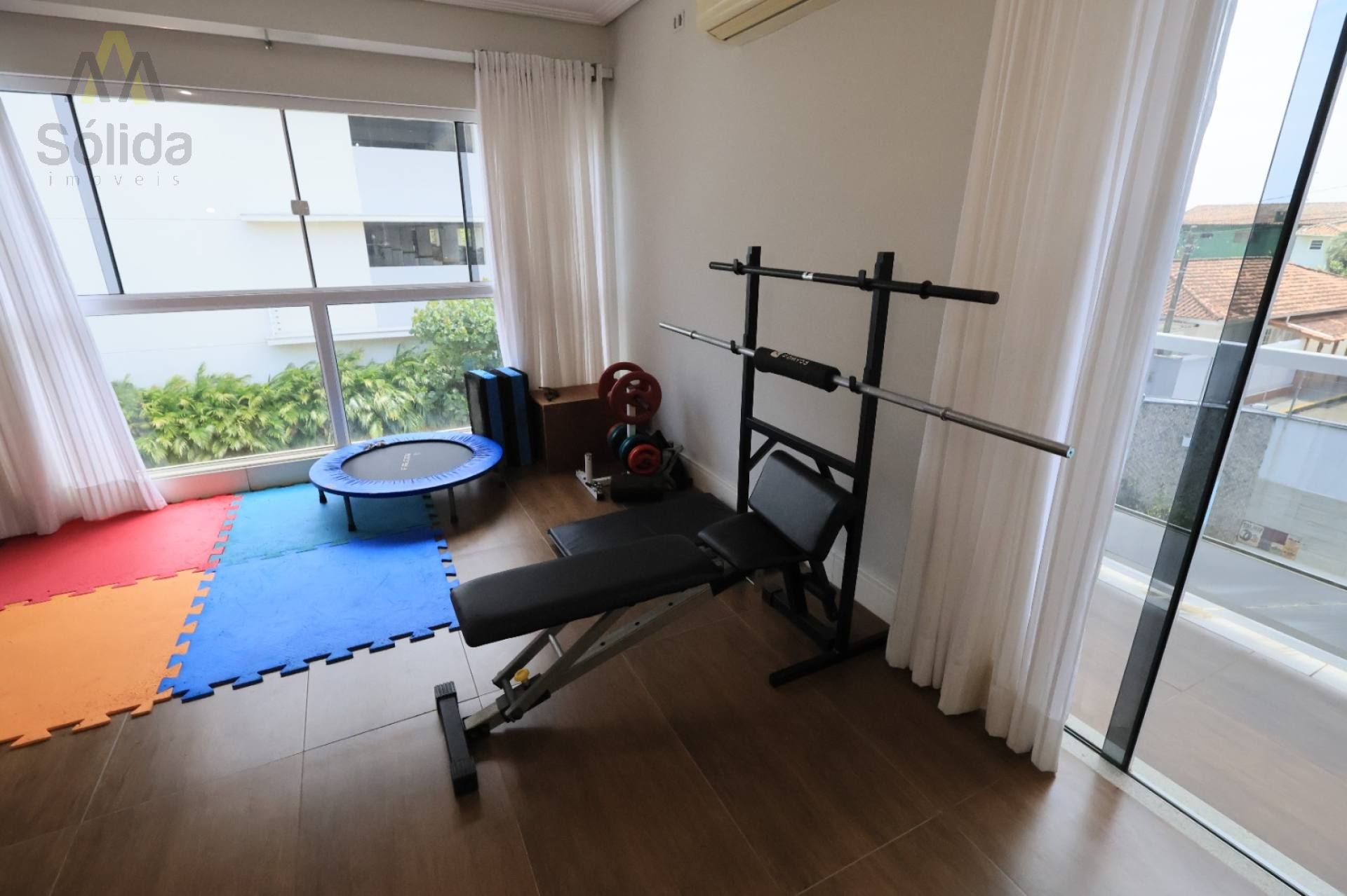 Casa Para Vender com 4 quartos 2 suítes no bairro Centro em Penha