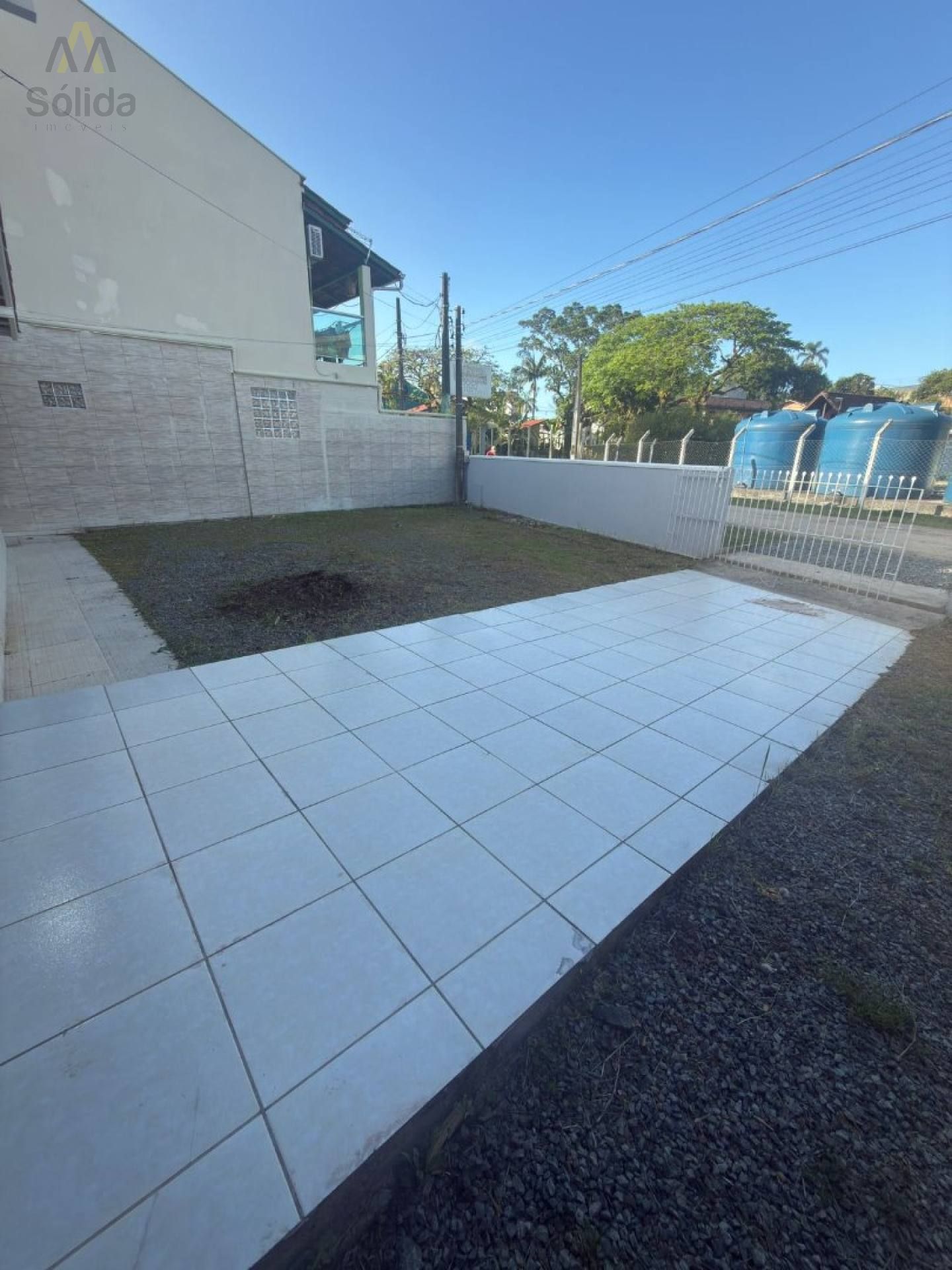 Casa à Venda em Penha – 250m da Praia do Trapiche, Excelente Localização