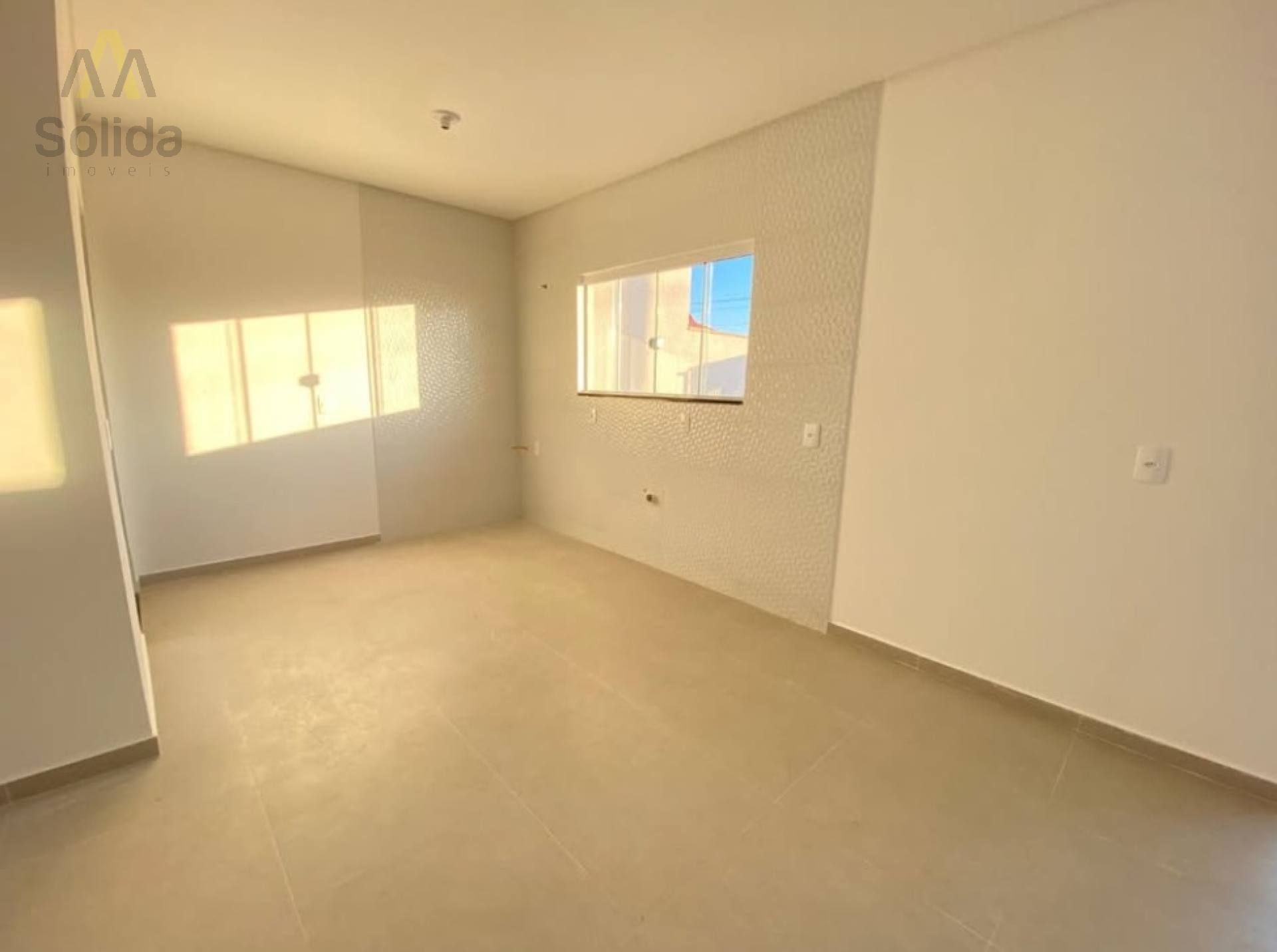 Sobrado com Piscina, 2 Suítes em Barra velha