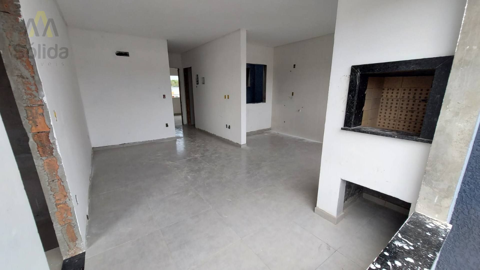 Residencial Vitor V - Apto com suíte e churrasqueira.