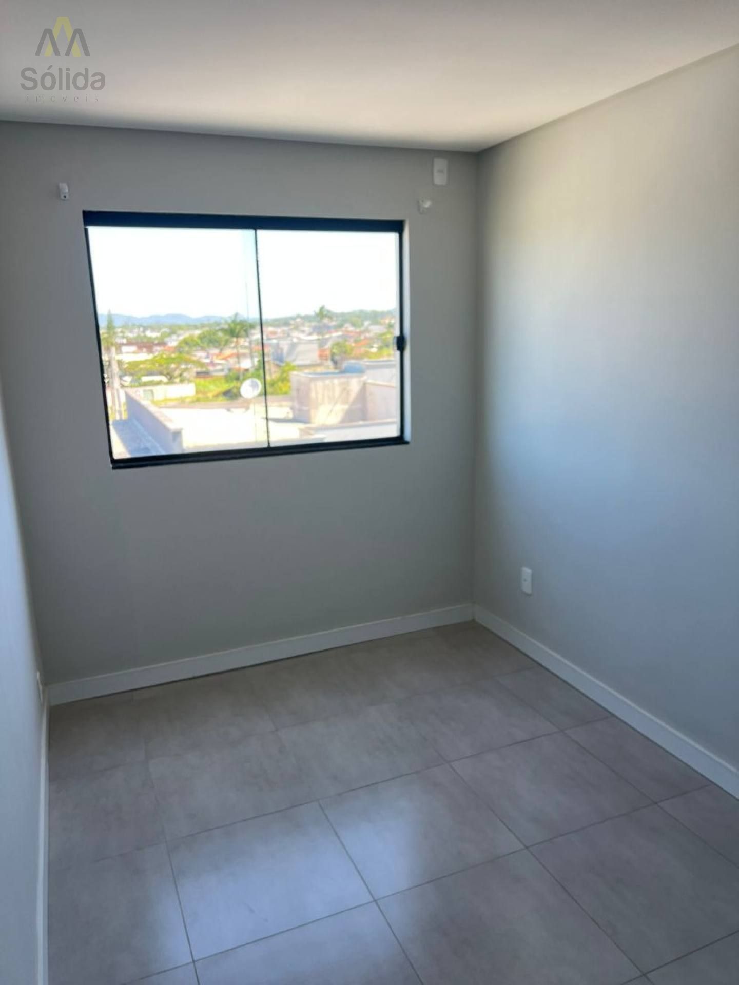 Apartamento com Suíte e Sacada com Churrasqueira - Residencial Dona Maria I.