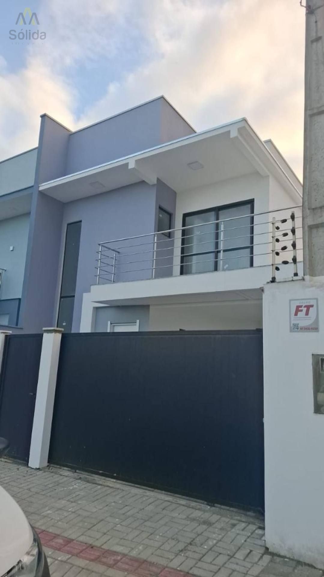 Sobrado de Alto Padrão a 100m do Mar, com 3 dormitórios sendo 1 suíte – Praia do Quilombo, Penha/SC