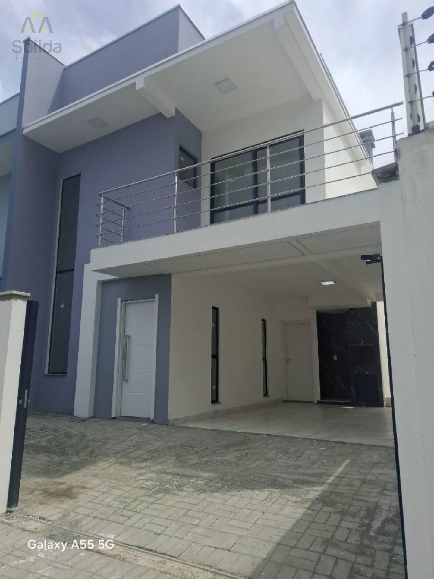 Sobrado de Alto Padrão a 100m do Mar, com 3 dormitórios sendo 1 suíte – Praia do Quilombo, Penha/SC