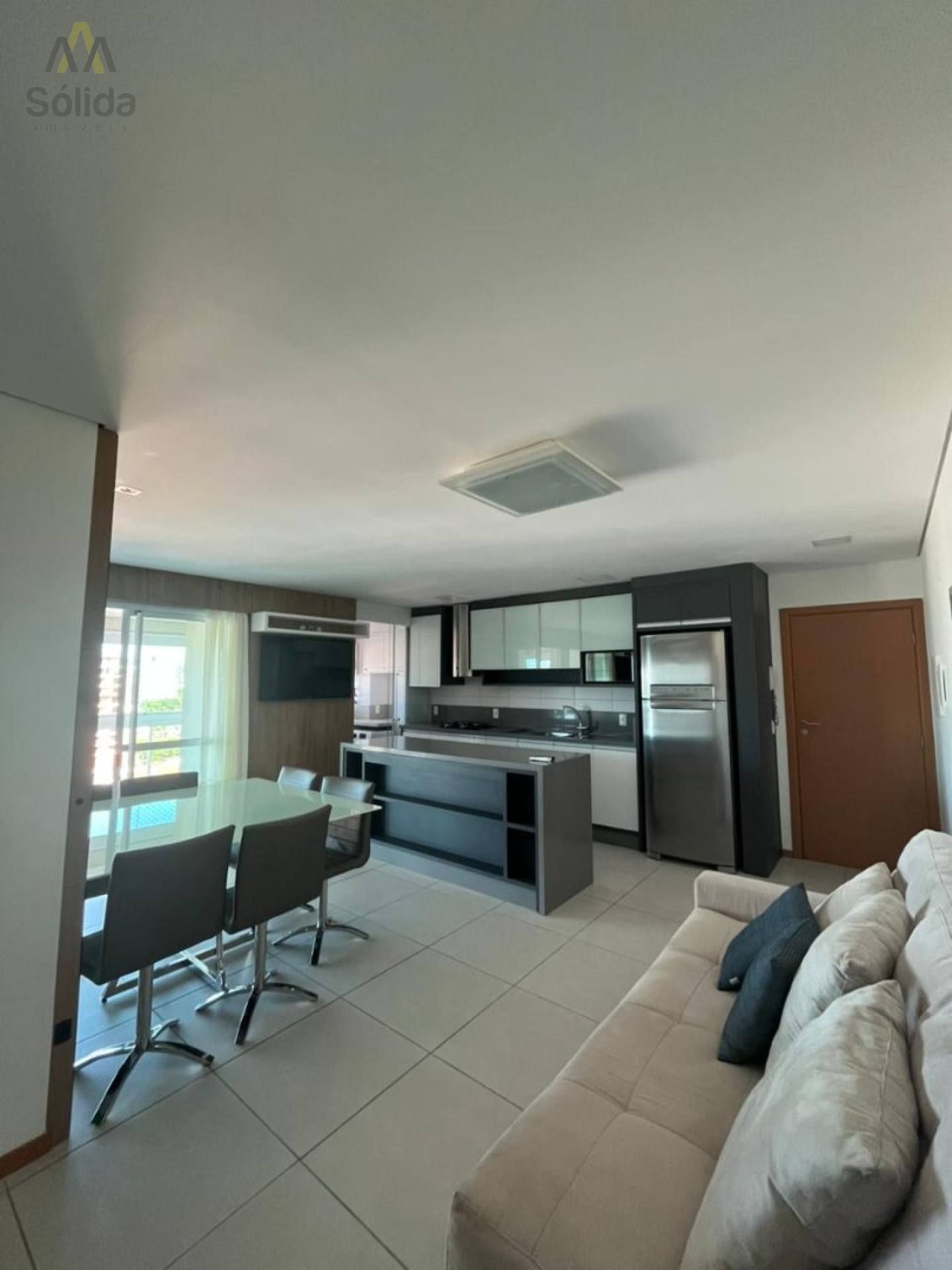 Oportunidade! Apto Pronto e Mobiliado - 2 Dormitórios sendo 1 Suite.-