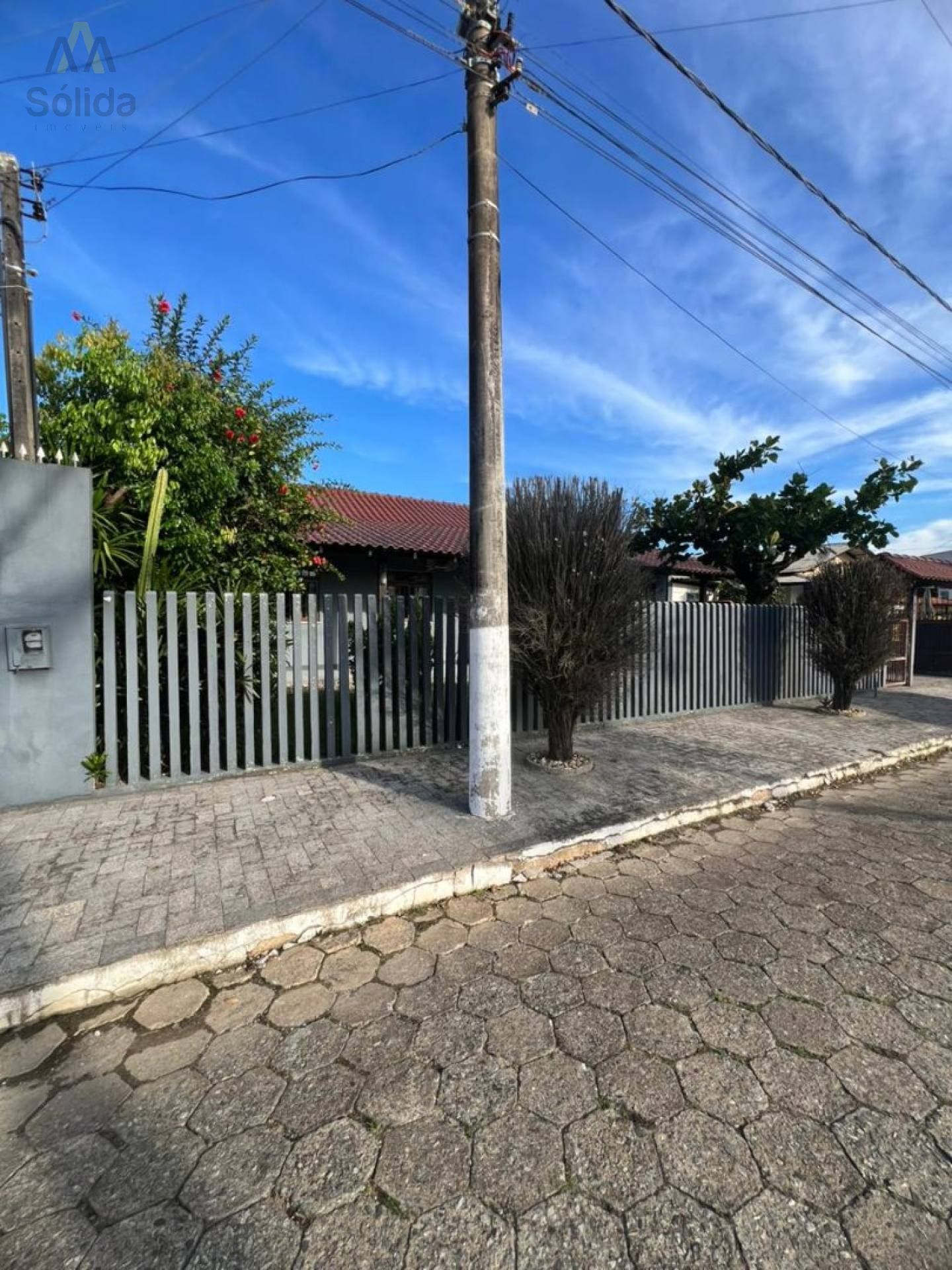 Casa Mobiliada a poucos metros do Mar - Praia da Quilombo Penha/SC.