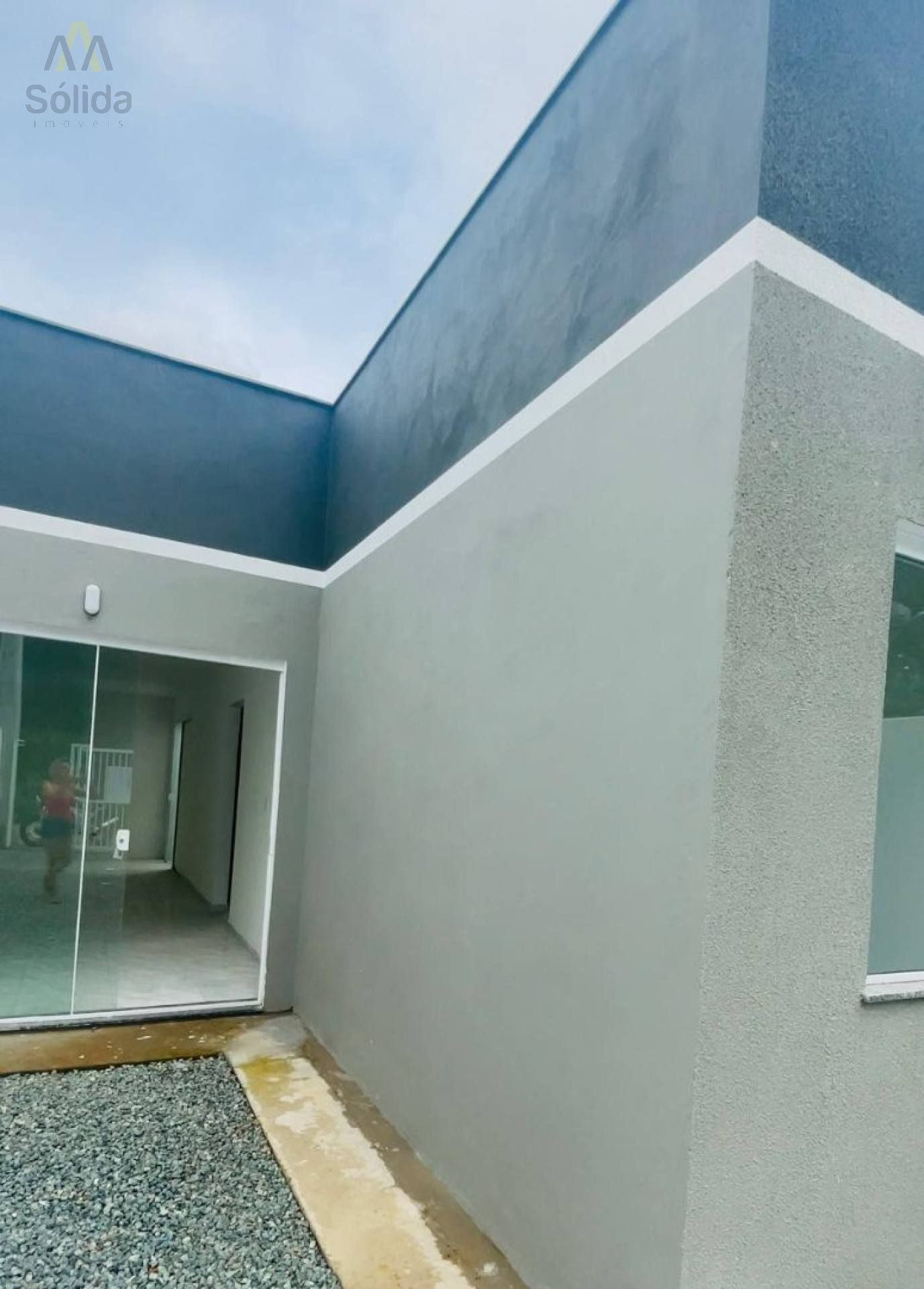 Casa Geminada em Penha – 2 Quartos, Suíte e Excelente Localização