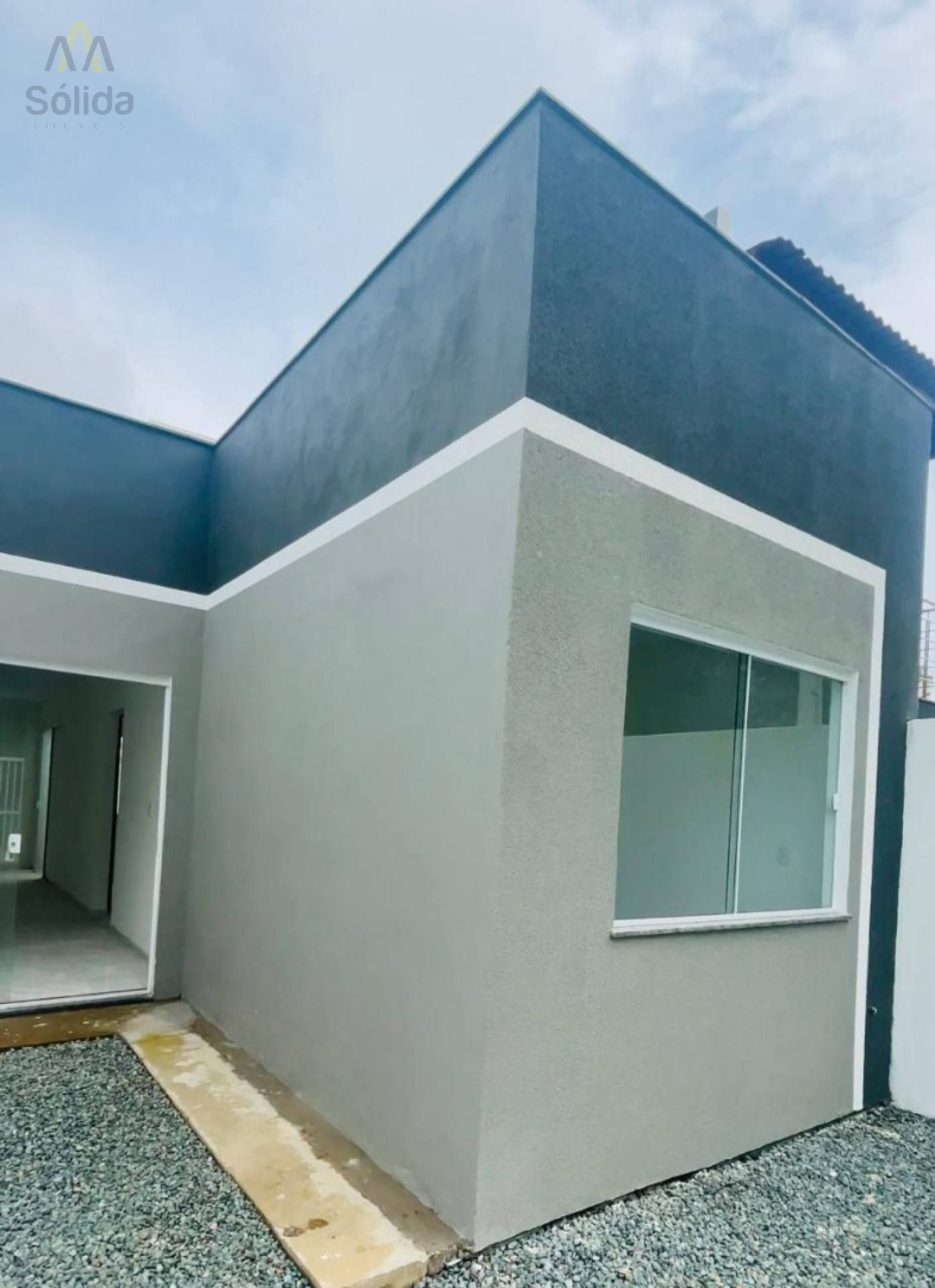 Casa Geminada em Penha – 2 Quartos, Suíte e Excelente Localização