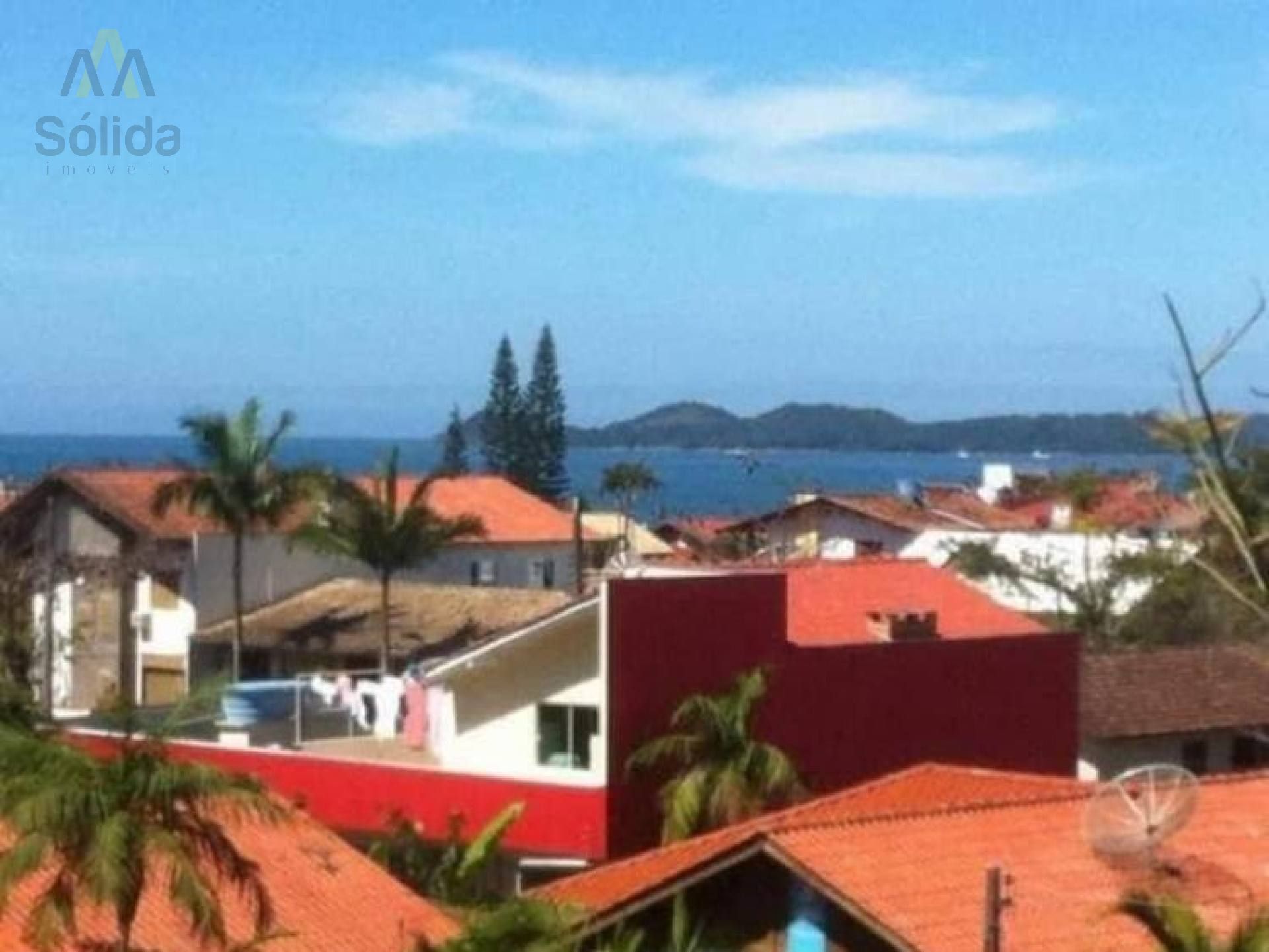Casa Para Vender com 3 quartos sendo 1 suíte no Centro Penha - Praia do Quilombo
