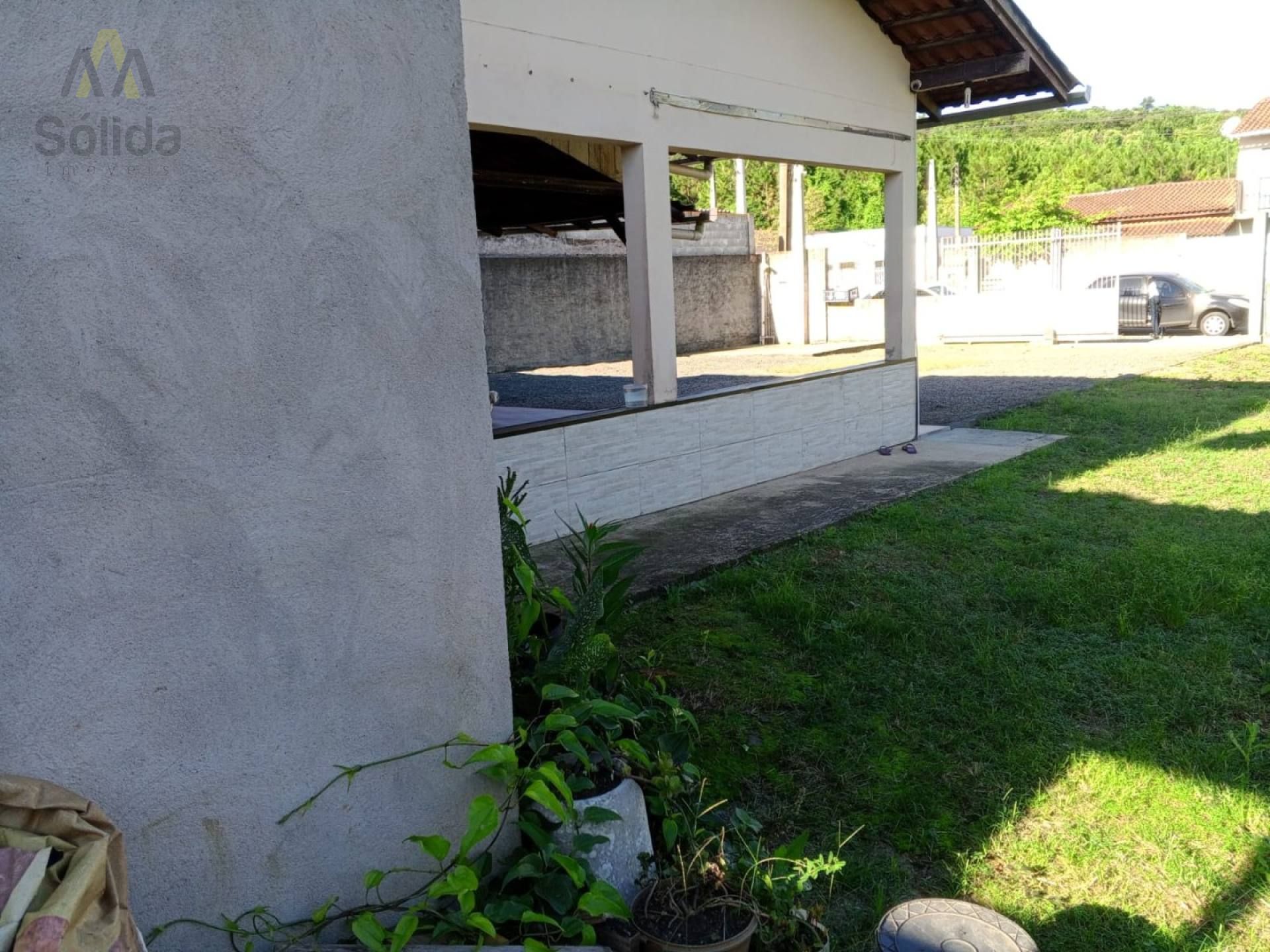 Oportunidade Única! Casa com Terreno Amplo para Viver ou Investir.