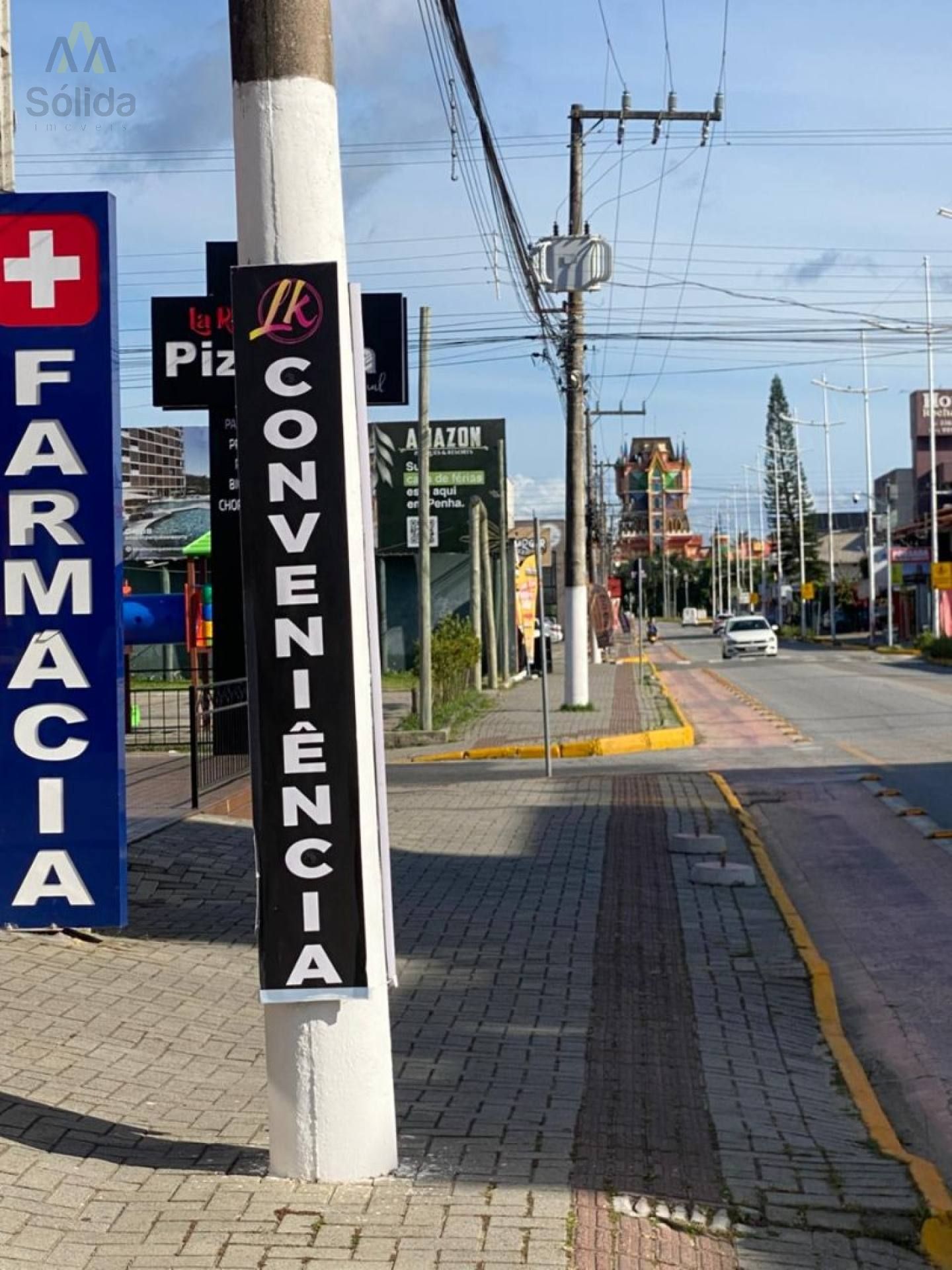 Pousada em frente ao Beto Carrero, com 2 salas comerciais