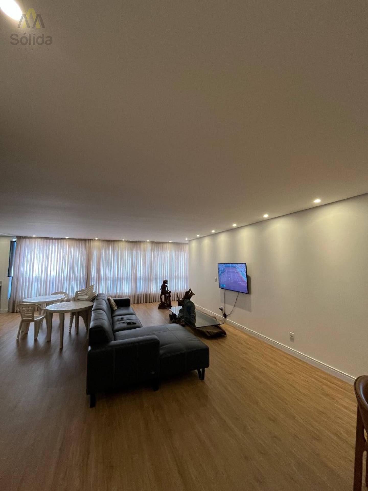 Apartamento Torre Del Mare 3 suítes no Centro de Penha com Vista Mar