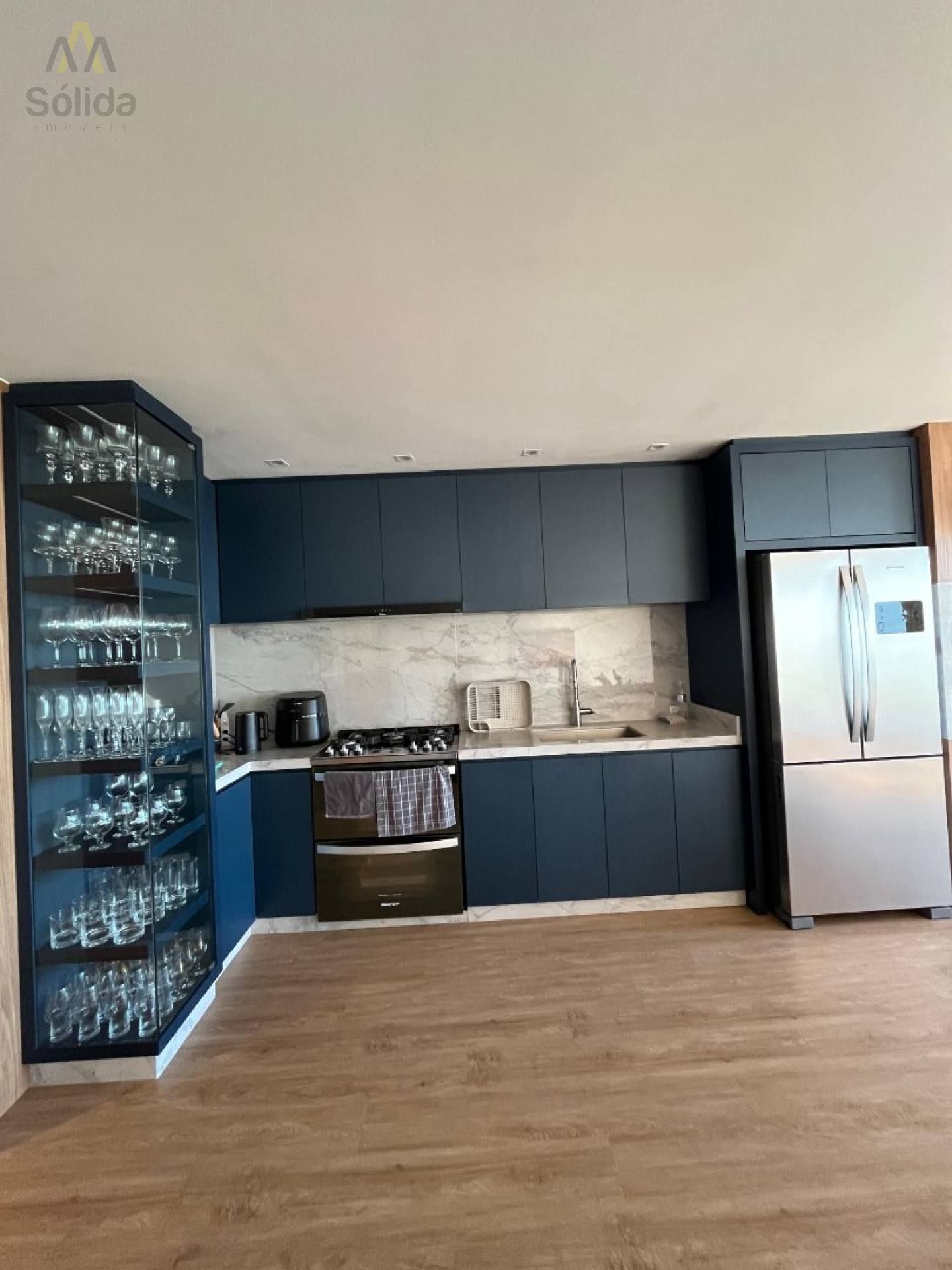 Apartamento Torre Del Mare 3 suítes no Centro de Penha com Vista Mar
