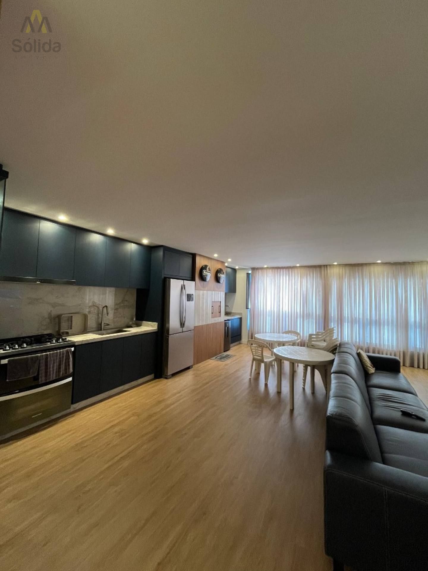 Apartamento Torre Del Mare 3 suítes no Centro de Penha com Vista Mar