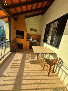 SOBRADO À VENDA NO CENTRO DE PENHA – A 200 METROS DA PRAIA
