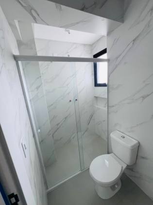 Apartamento 3 dormitórios, apenas 200 metros do mar.