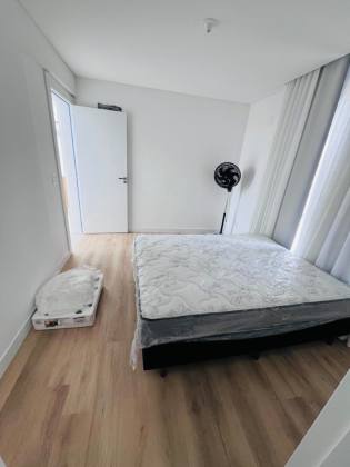 Apartamento 3 dormitórios, apenas 200 metros do mar.