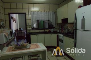 Sobrado com 5 quartos, sendo 1 Suíte no Bairro Centro em Penha