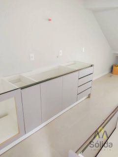 Sobrado Para Vender com 3 quartos no bairro Itacolomi em Balneário Piçarras