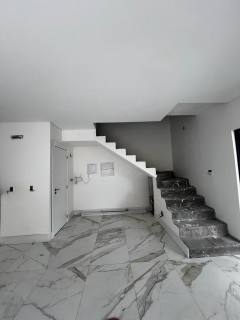 Sobrado Para Vender com 3 quartos 1 suítes no bairro Centro em Penha