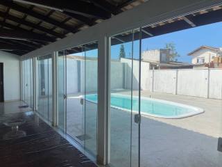 Casa Para Vender com piscina e 3 quartos no bairro Nossa Senhora de Fatima em Penha