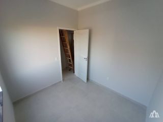 Sobrado Para Vender com 2 quartos e 1 Suíte no bairro Quinta dos Açorianos em Barra Velha