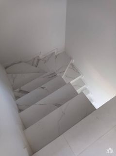 Sobrado Para Vender com 2 quartos e 1 Suíte no bairro Quinta dos Açorianos em Barra Velha