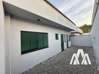 Casa Para Vender com 2 quartos sendo 1 suíte no bairro Itacolomi em Balneário Piçarras