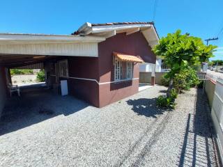 Casa Para Vender com 3 quartos no bairro Centro em Penha