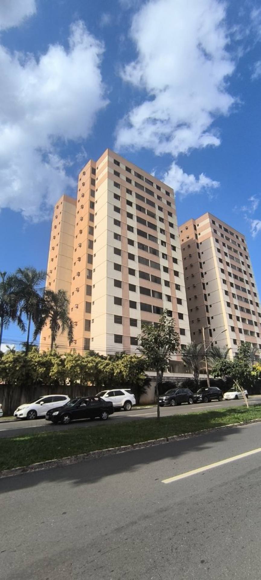 Apartamento a Venda com 04 quartos 02 suítes com Lazer Completo ao Lado da PUC no Jardim Goiás em Goiânia