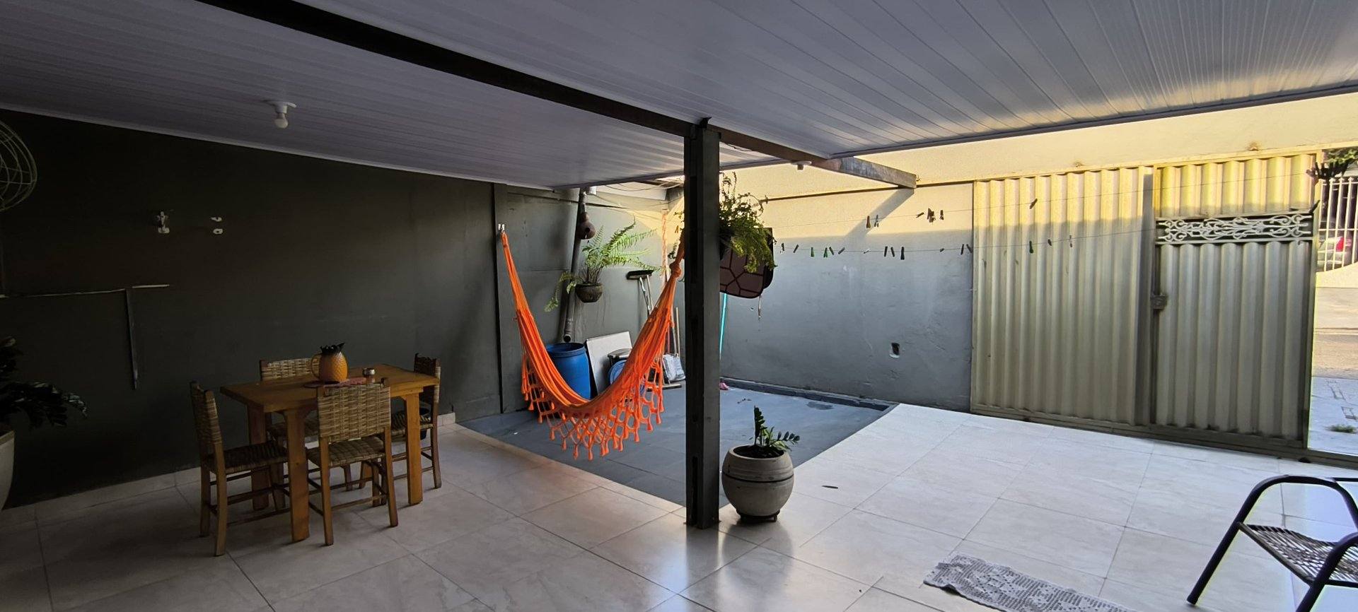 Lote com 3 Casas Separadas P/ Aluguar ou Morar a Venda no Bairro Parque Atheneu em Goiânia