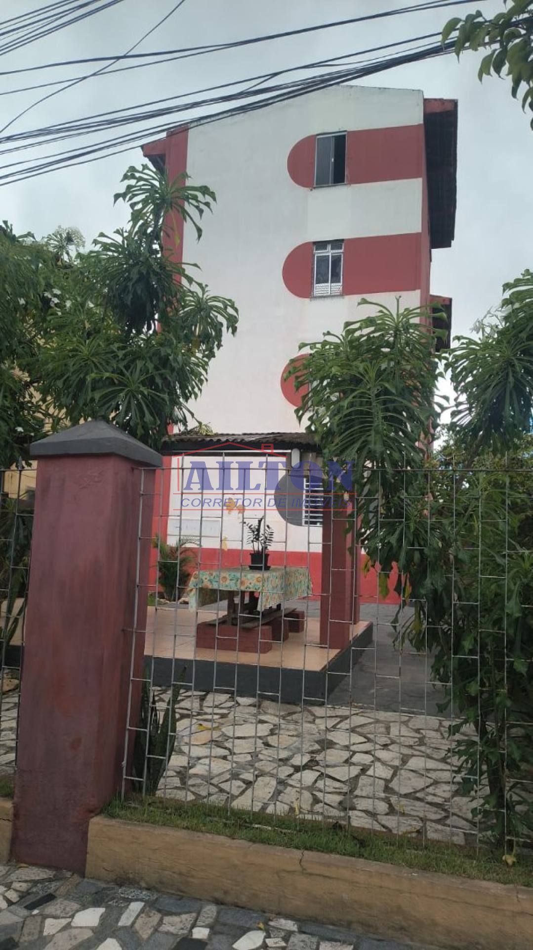 Apartamento na Av. canal 4 Térreo