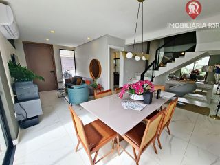 VILA ZOE 