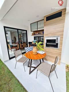 VILA ZOE 