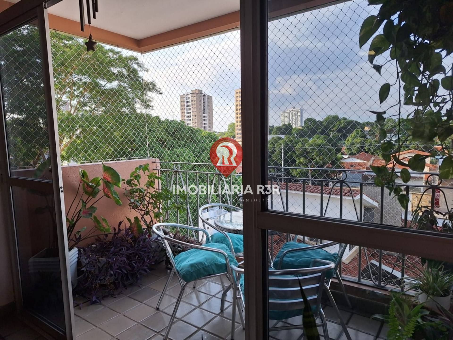 APARTAMENTO - BAIRRO SÃO CRISTOVÃO, ZONA LESTE