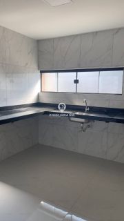 PRÉDIO COMERCIAL - BAIRRO SÃO CRISTÓVÃO, ZONA LESTE