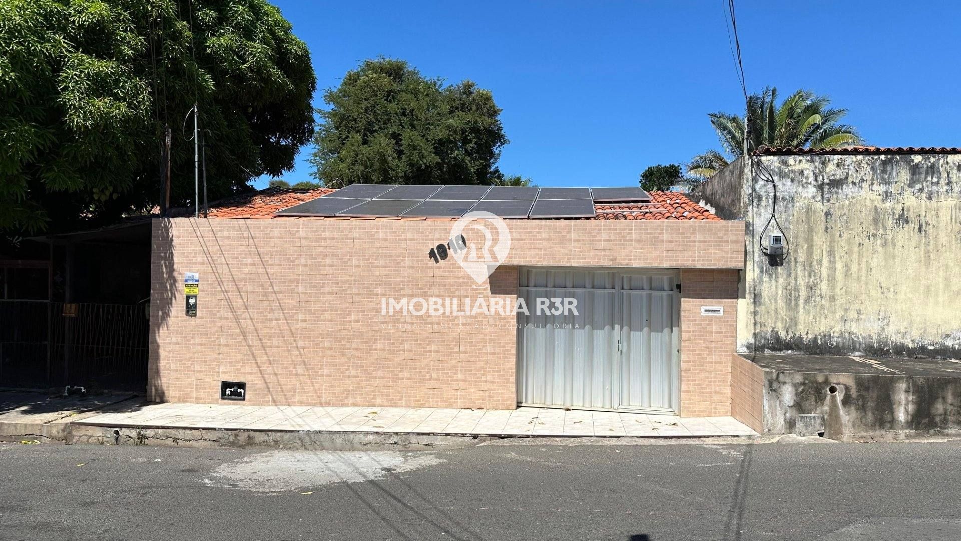 CASA - BAIRRO LOURIVAL PARENTE, ZONA SUL