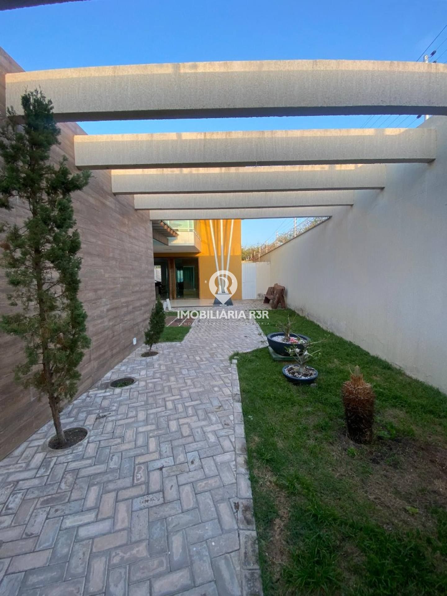 CASA DUPLÉX - BAIRRO REIS VELOSO, PARNAÍBA (PI)