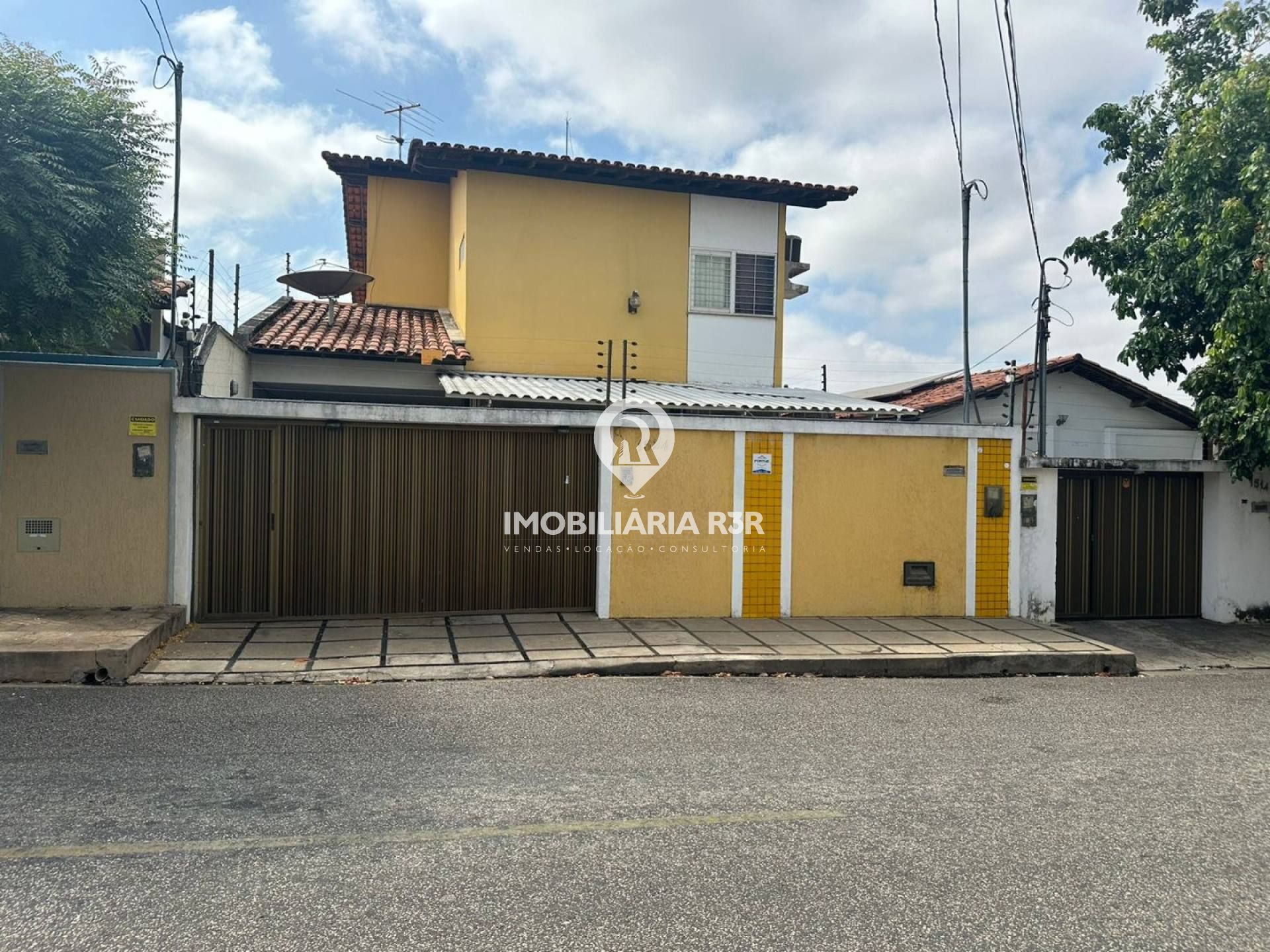 CASA - BAIRRO CRISTO REI, ZONA SUL